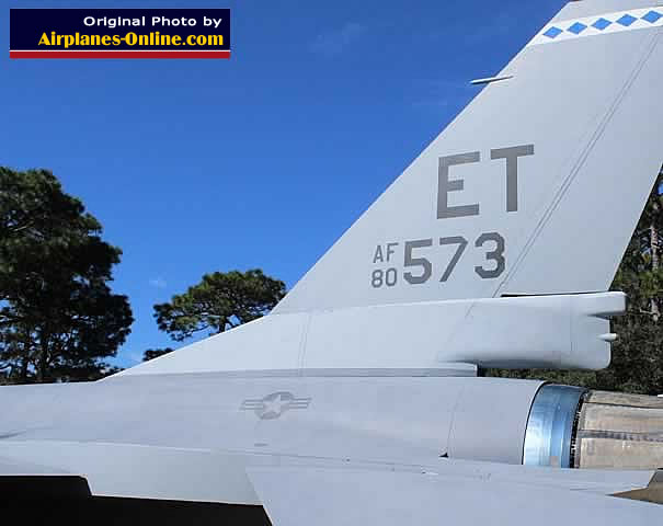 F-16 Fighting Falcon S/N 80573, tail section