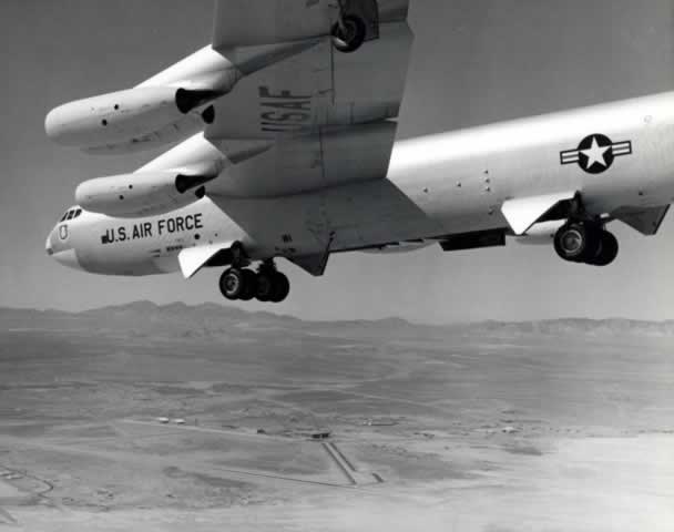 Boeing RB-52B Stratofortress