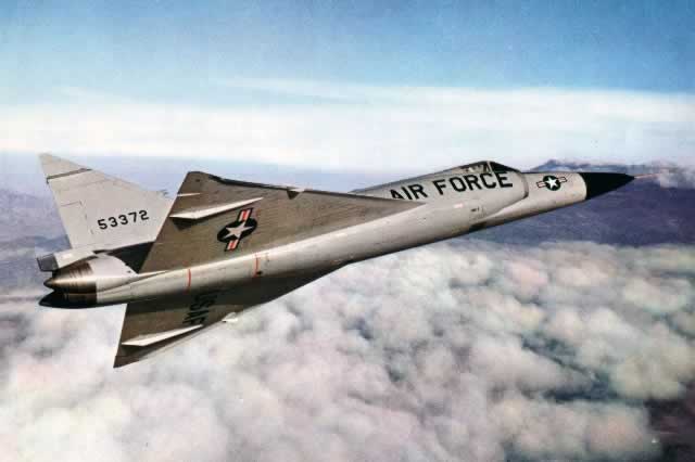 U.S. Air Force F-102 Delta Dagger S/N 53372 in flight 
