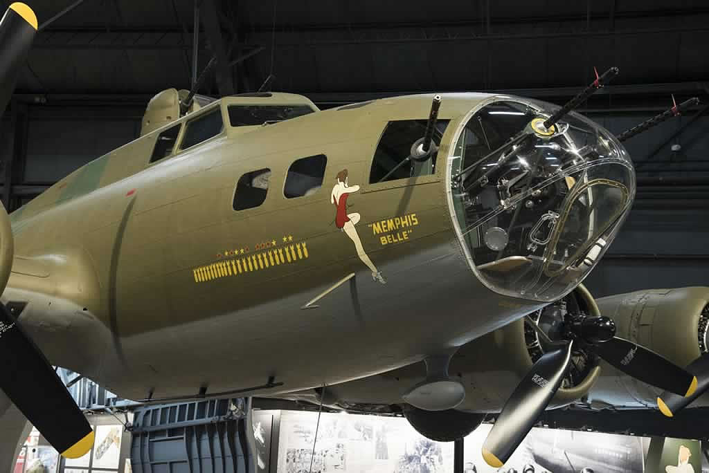 Boeing B-17F Flying Fortress "Memphis Belle"