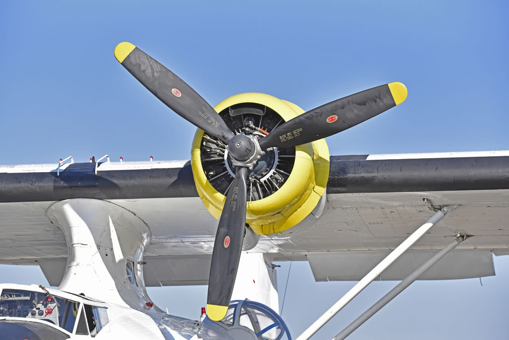 Close-up view of engine on the PBY-5A Catalina N9767 "La princesse des étoiles"