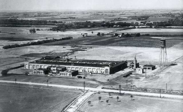 Stearman Aircraft Company factory & administration building, Wichita, Kansas, looking southwest, circa 1935